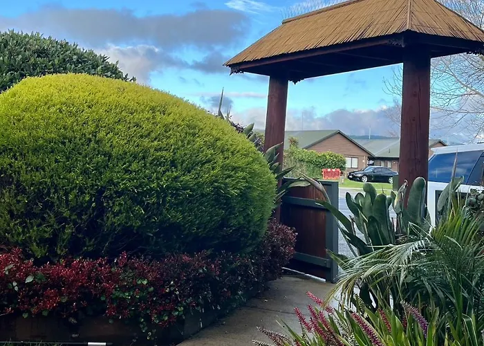 With Spa, Sauna, Garden In Prime Location *