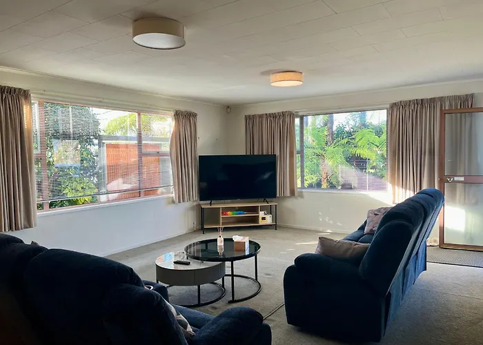 With Spa, Sauna, Garden In Prime Location *