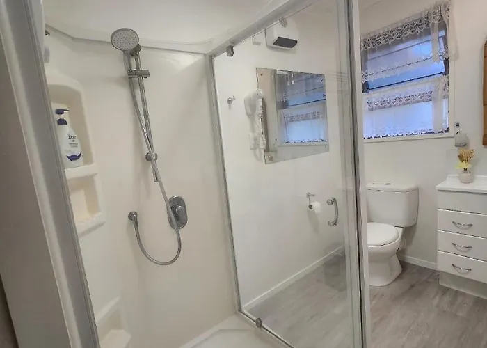 With Spa, Sauna, Garden In Prime Location *