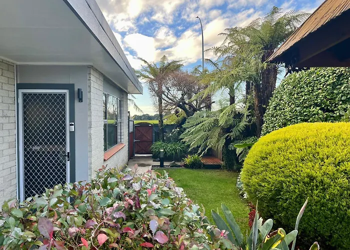 With Spa, Sauna, Garden In Prime Location *